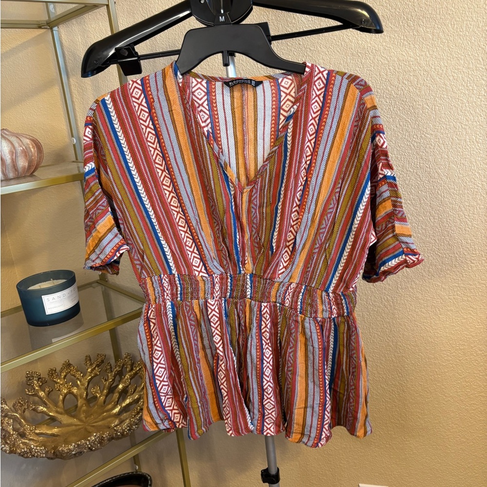 BloomChic Boho Aztec Print Peplum Blouse V Neck Short Sleeve Size 10